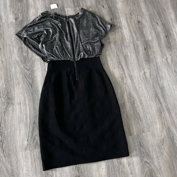 Women’s Dress - Picture 2 of 3